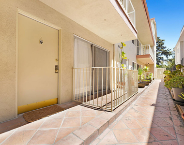 1044 9th Street - Photo Thumbnail 12