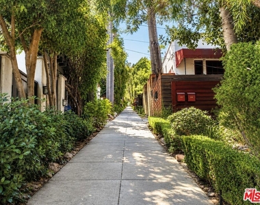 6853 Alta Loma Terrace - Photo Thumbnail 10