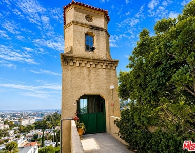 6853 Alta Loma Terrace - Photo Thumbnail 13