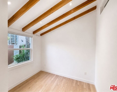 6853 Alta Loma Terrace - Photo Thumbnail 5