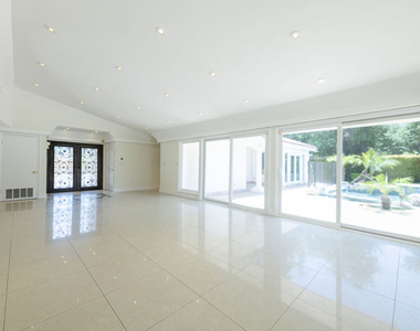 16379 Meadowridge Road - Photo Thumbnail 3