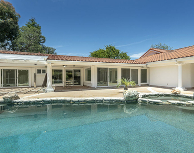 16379 Meadowridge Road - Photo Thumbnail 31