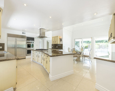 16379 Meadowridge Road - Photo Thumbnail 11