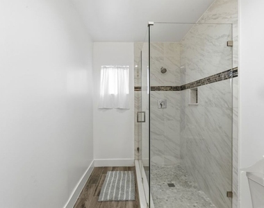14141 Gault Street - Photo Thumbnail 20