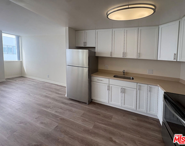 1431 Ocean Avenue - Photo Thumbnail 6
