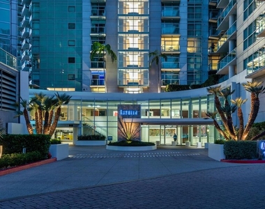 13700 Marina Pointe Drive - Photo Thumbnail 12