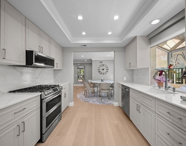 5413 Mark Court - Photo Thumbnail 12