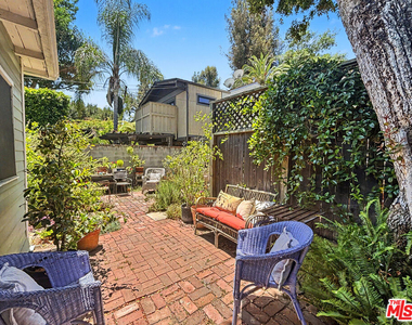 2139 Holly Drive - Photo Thumbnail 21