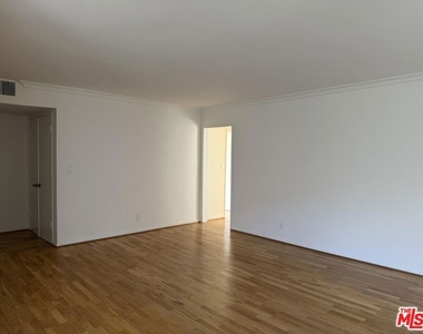 1097 S Bedford Drive - Photo Thumbnail 23