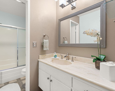7765 W 91st Street - Photo Thumbnail 11