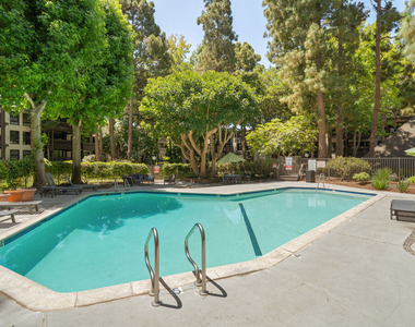 7765 W 91st Street - Photo Thumbnail 13