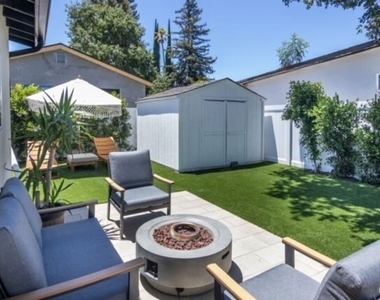 23028 Burbank Boulevard - Photo Thumbnail 6