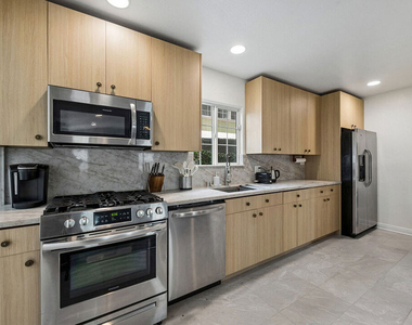 3707 Exposition Boulevard - Photo Thumbnail 6