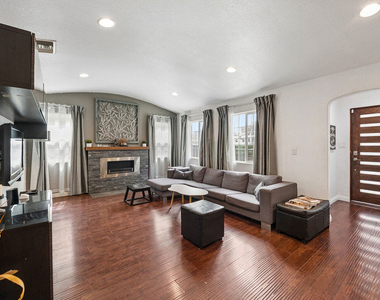 3707 Exposition Boulevard - Photo Thumbnail 3