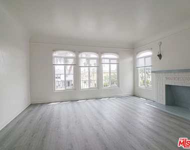 109 S Berendo Street - Photo Thumbnail 7