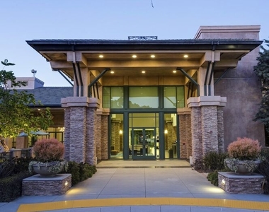 7100 Playa Vista Drive - Photo Thumbnail 12
