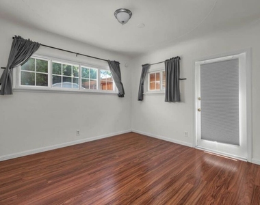 7318 W 88th Street - Photo Thumbnail 21