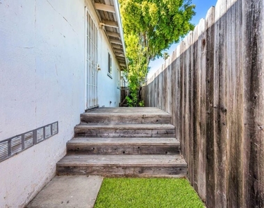 7318 W 88th Street - Photo Thumbnail 27