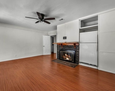 7318 W 88th Street - Photo Thumbnail 19