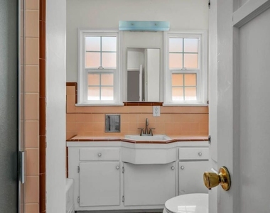 7318 W 88th Street - Photo Thumbnail 12