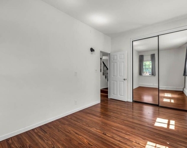 7318 W 88th Street - Photo Thumbnail 22