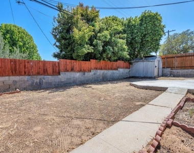 7318 W 88th Street - Photo Thumbnail 35