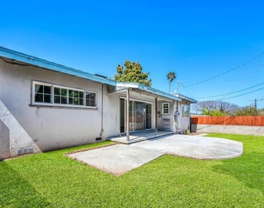 7318 W 88th Street - Photo Thumbnail 31