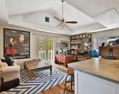 749 Milwood Avenue - Photo Thumbnail 6