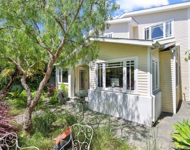 749 Milwood Avenue - Photo Thumbnail 20