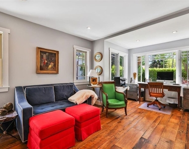 749 Milwood Avenue - Photo Thumbnail 5