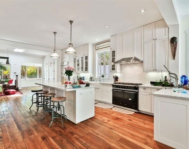 749 Milwood Avenue - Photo Thumbnail 24