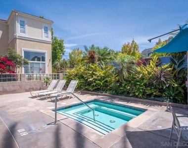 12630 Carmel Country Road - Photo Thumbnail 40