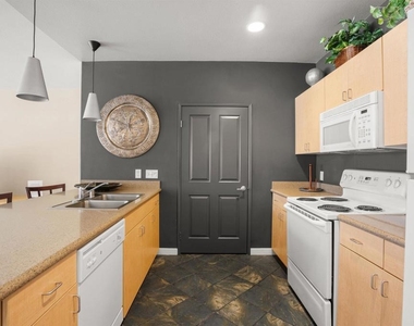 1501 Front St - Photo Thumbnail 33