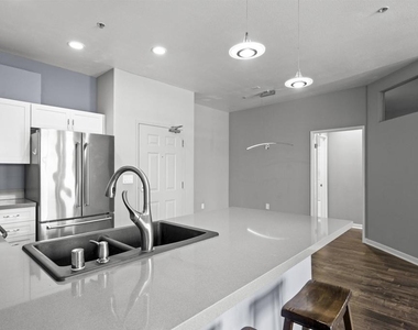 1501 Front St - Photo Thumbnail 11