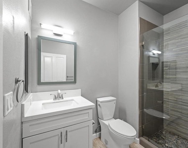 1501 Front St - Photo Thumbnail 17