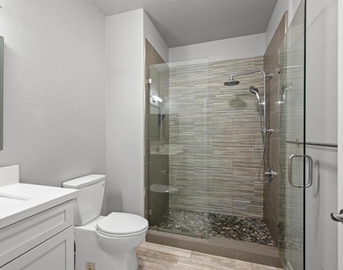 1501 Front St - Photo Thumbnail 18