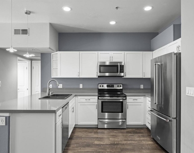1501 Front St - Photo Thumbnail 13
