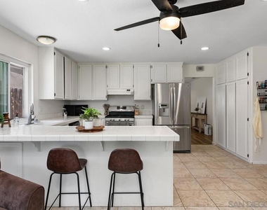 4105 Auburn Ave - Photo Thumbnail 6