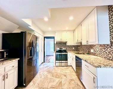 10535 Caminito Banyon - Photo Thumbnail 8