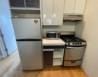 772 Jefferson Avenue - Photo Thumbnail 8