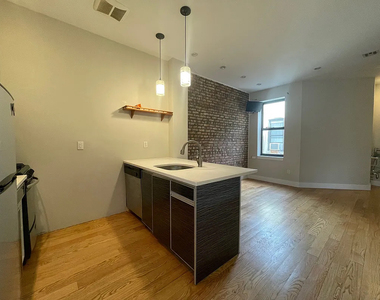 772 Jefferson Avenue - Photo Thumbnail 11
