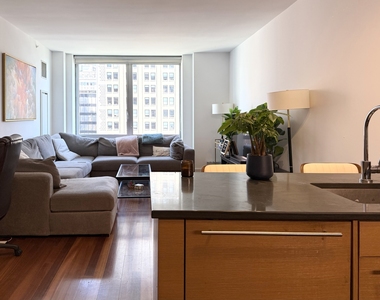 30  West St - Photo Thumbnail 1