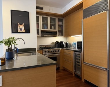30  West St - Photo Thumbnail 4