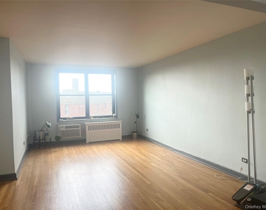 139-15 83rd Avenue - Photo Thumbnail 3