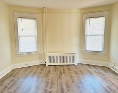 46 Totten Place - Photo Thumbnail 4