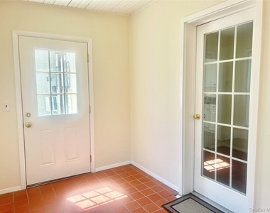 46 Totten Place - Photo Thumbnail 9