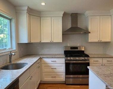 54 Ashwood Road - Photo Thumbnail 4