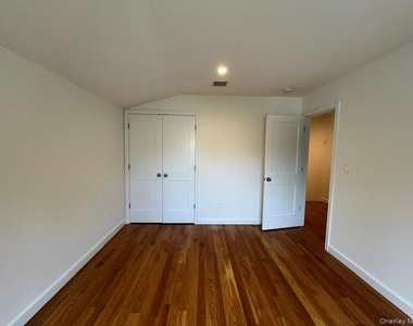 54 Ashwood Road - Photo Thumbnail 12