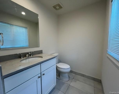 54 Ashwood Road - Photo Thumbnail 7