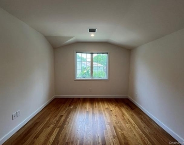 54 Ashwood Road - Photo Thumbnail 11